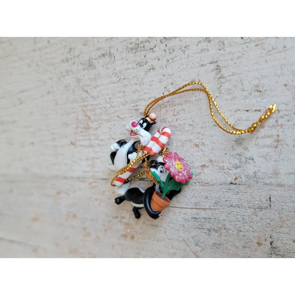 Vintage Looney AS IS Sylvester pepe le pew mini ornament Xmas set unique